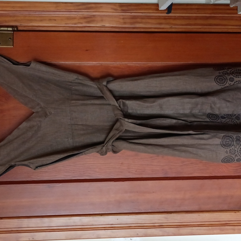 Elie Tahari Brown Midi Dress with Embroidered Hem - Picture 6 of 8